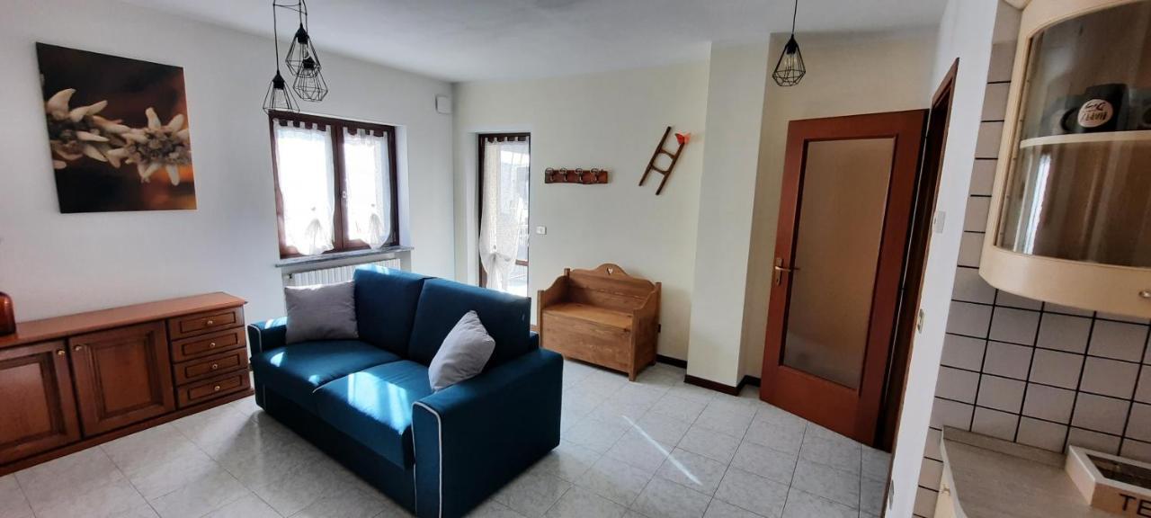 נוס A Casa Di Vera - Vivi La Tua Valle D'Aosta מראה חיצוני תמונה