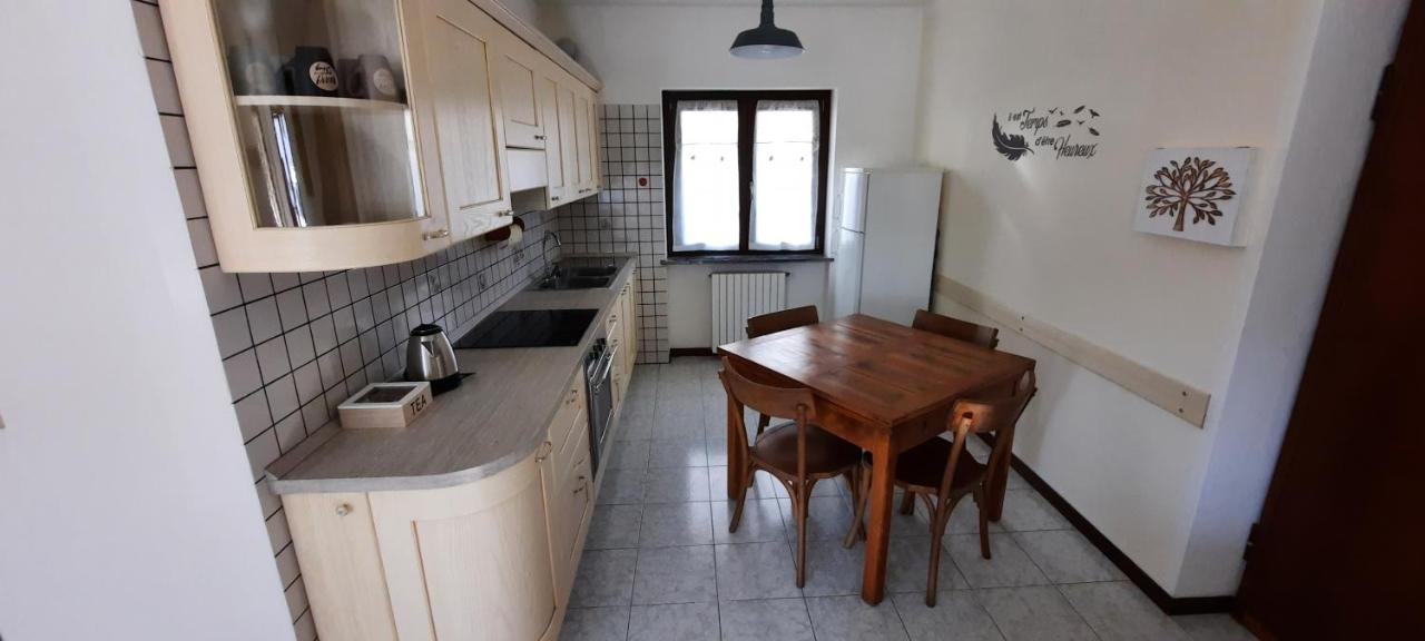 נוס A Casa Di Vera - Vivi La Tua Valle D'Aosta מראה חיצוני תמונה